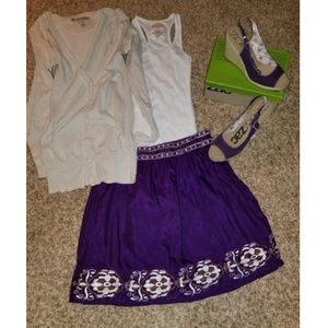 Forever 21 Purple Embroidered Skirt. Size:M